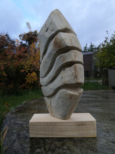 Kamená sculptura - Odjinud